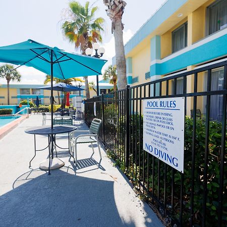 Garnet Inn & Suites Orlando Exterior photo