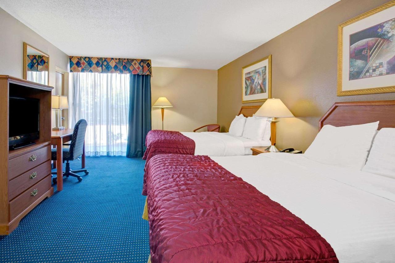 Garnet Inn & Suites Orlando Exterior photo