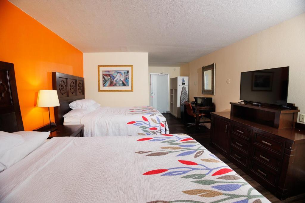 Garnet Inn & Suites Orlando Exterior photo