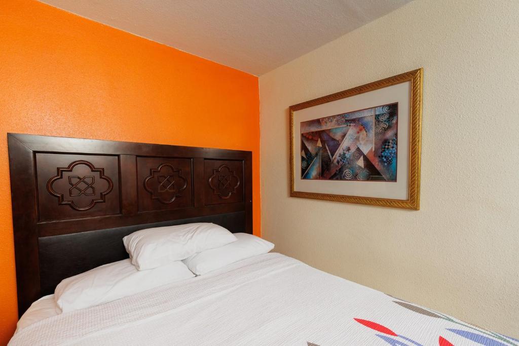 Garnet Inn & Suites Orlando Exterior photo