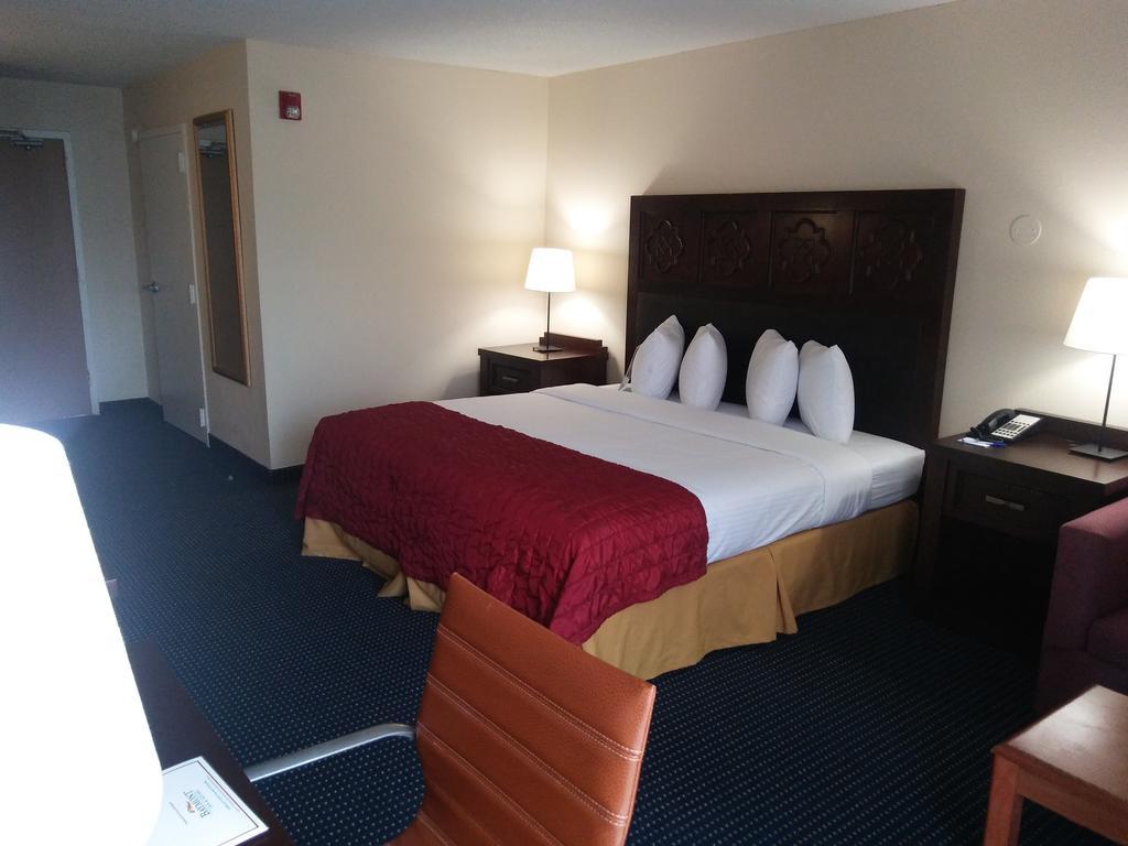 Garnet Inn & Suites Orlando Room photo