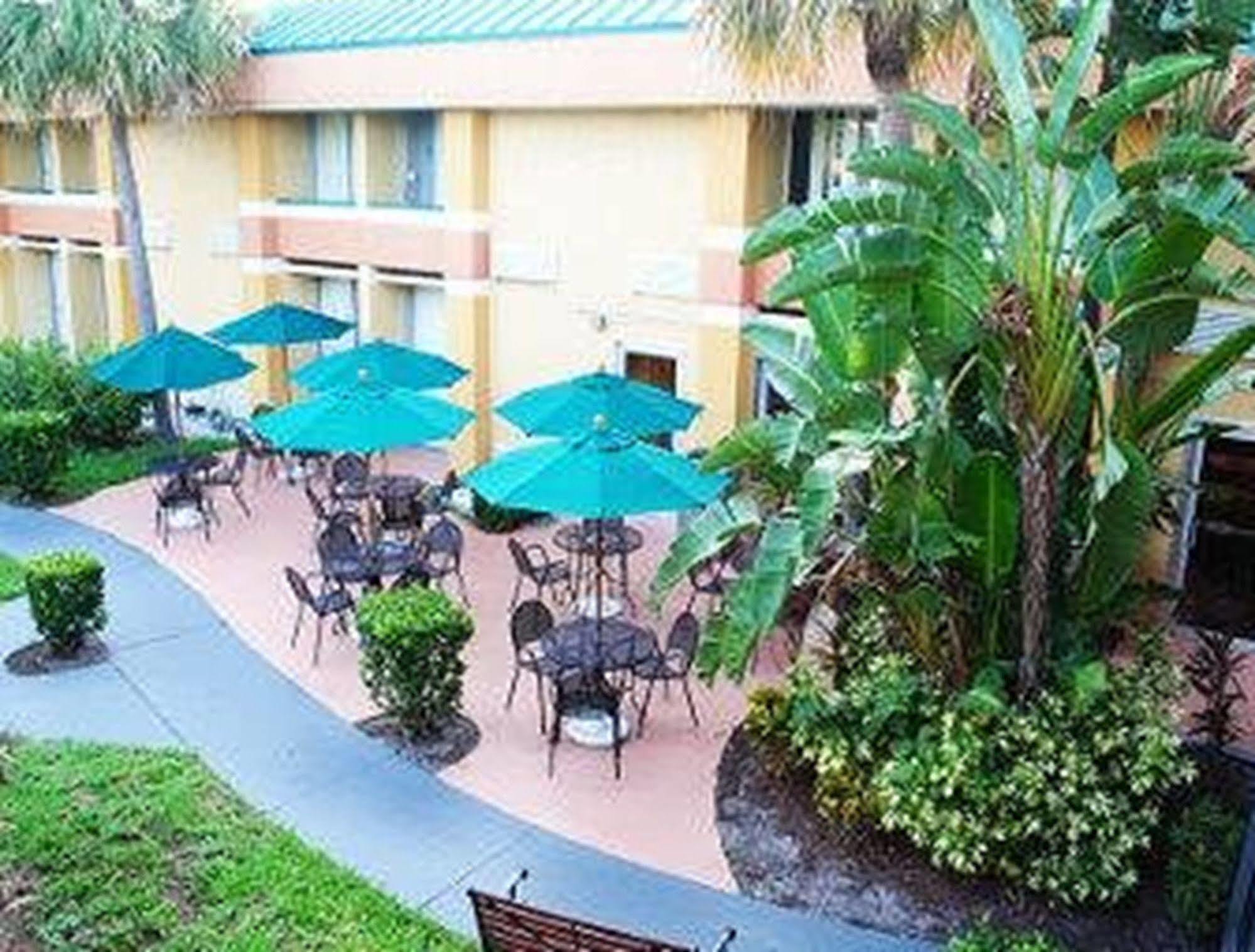 Garnet Inn & Suites Orlando Exterior photo
