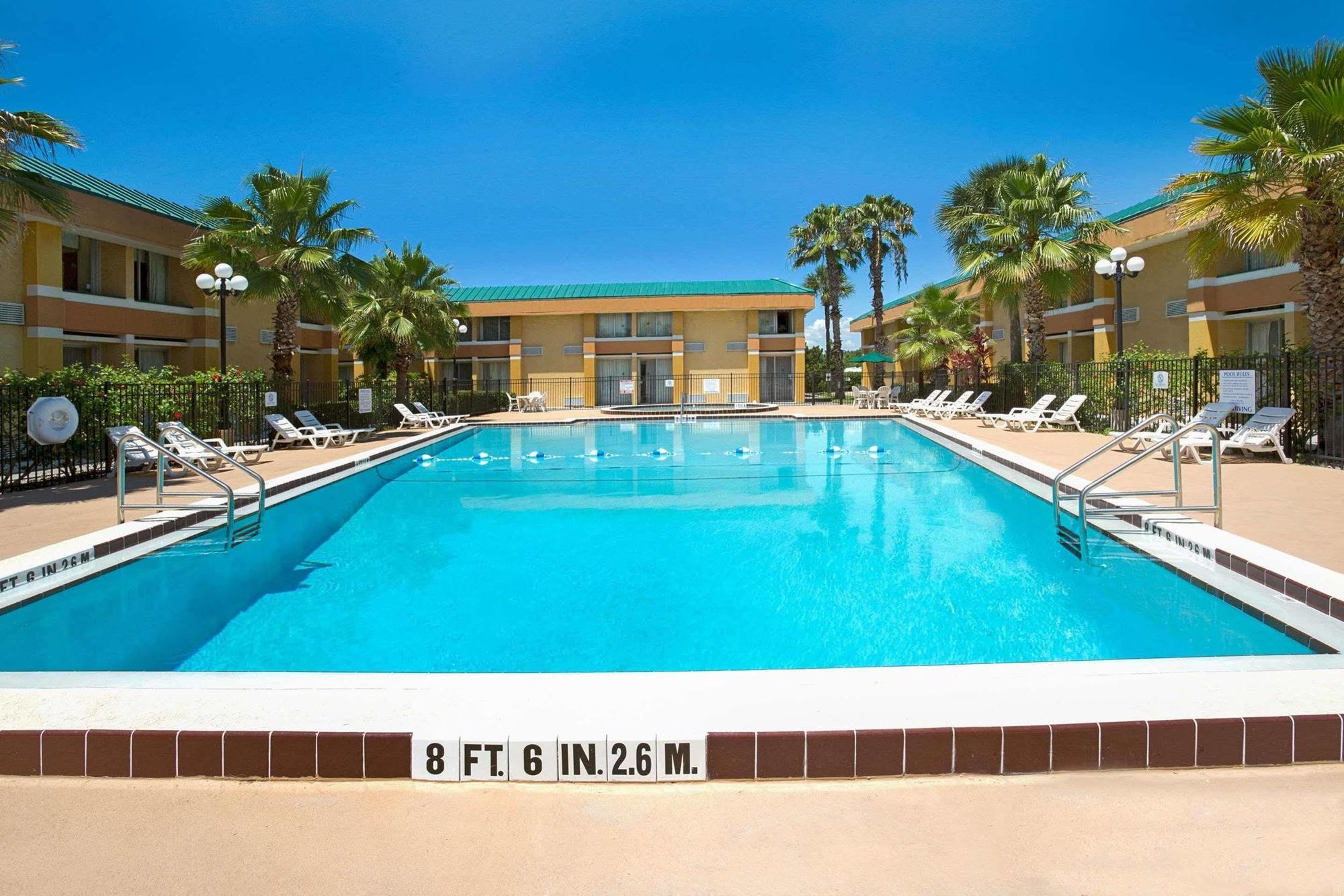 Garnet Inn & Suites Orlando Exterior photo