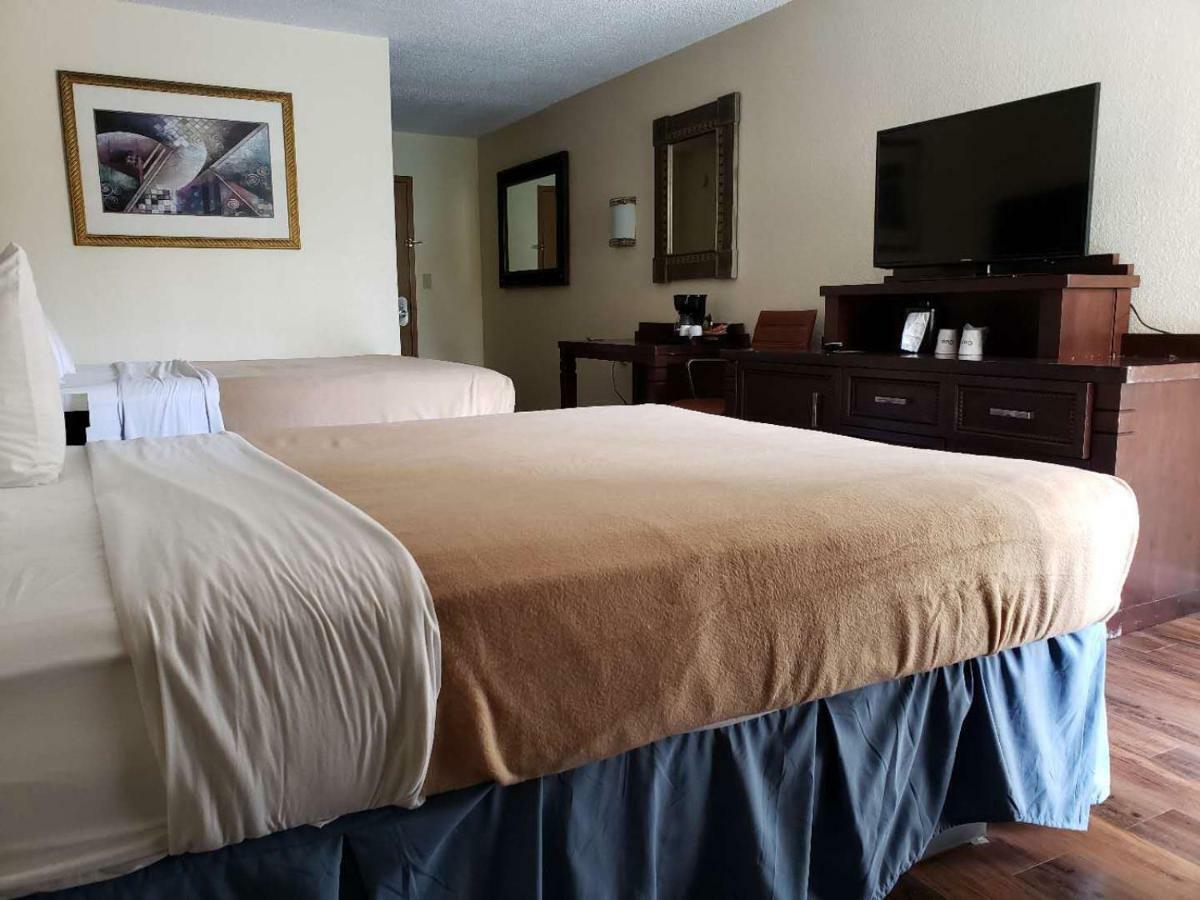 Garnet Inn & Suites Orlando Exterior photo