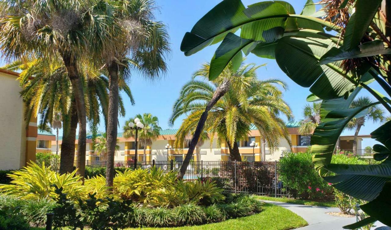 Garnet Inn & Suites Orlando Exterior photo